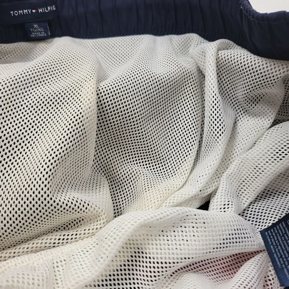 Tommy Hilfiger Red, White & Blue Colorblocked 6.5